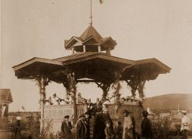 Музыкальная беседка на территории сельскохозяйственной и промышленной выставки в Чите в 1899 году