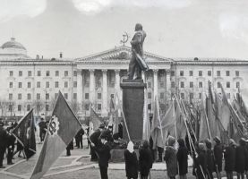 Площадь Ленина, вид на здание управления ЗабЖД, 1960-е